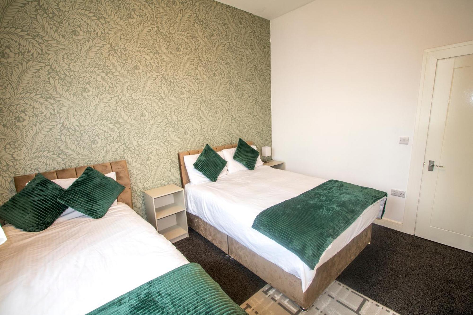 Ideal For Groups - 2 Bedroom Apartment - Free Parking, Transit Links, Close To Stadiums Manchester Zewnętrze zdjęcie